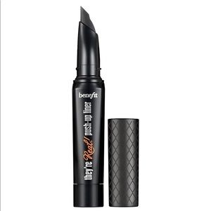 Benefit They're Real! Push-up Liner Mini